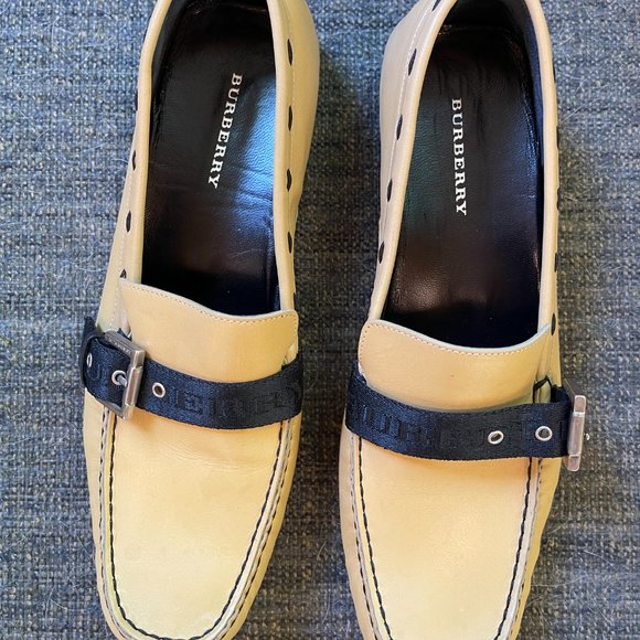 Burberry Women's Driving Shoes/Mocs - Picture 2 of 6